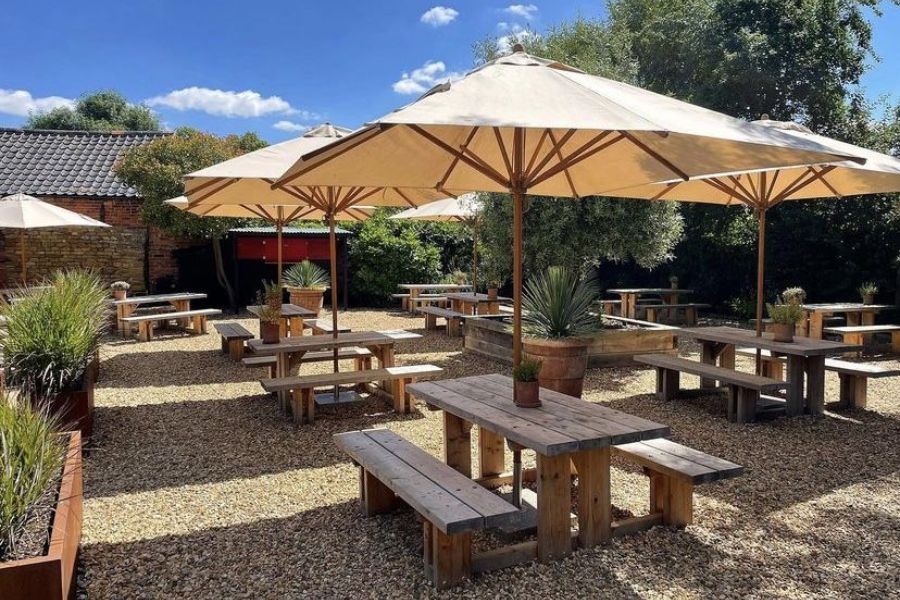 Mô hình cafe sân vườn đồng quê mộc mạc