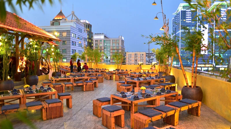 Mô hình cafe sân vườn rooftop (sân thượng)