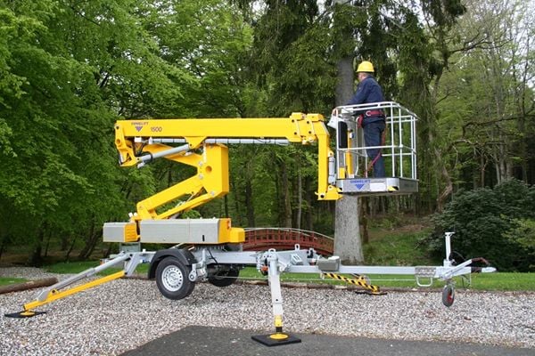 Thiết bị hỗ trợ tiếp cận cao độ giúp thi công an toàn và hiệu quả hơn.