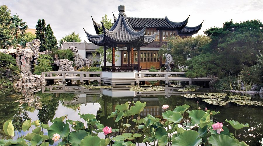 Sân vườn biệt thự phong cách Trung Hoa